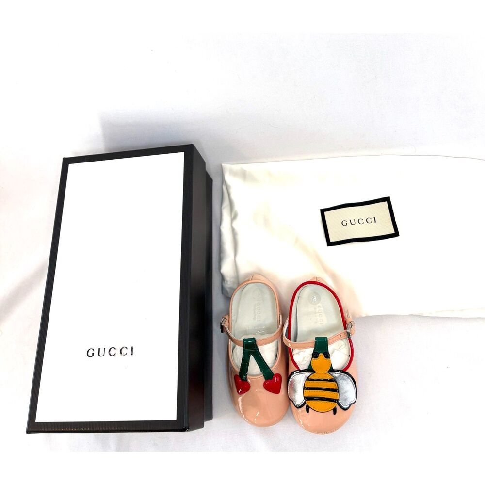 NWB Gucci Girls Pink Patent Leather Flat Shoes Cherry Hearts Bee Size 6-12M